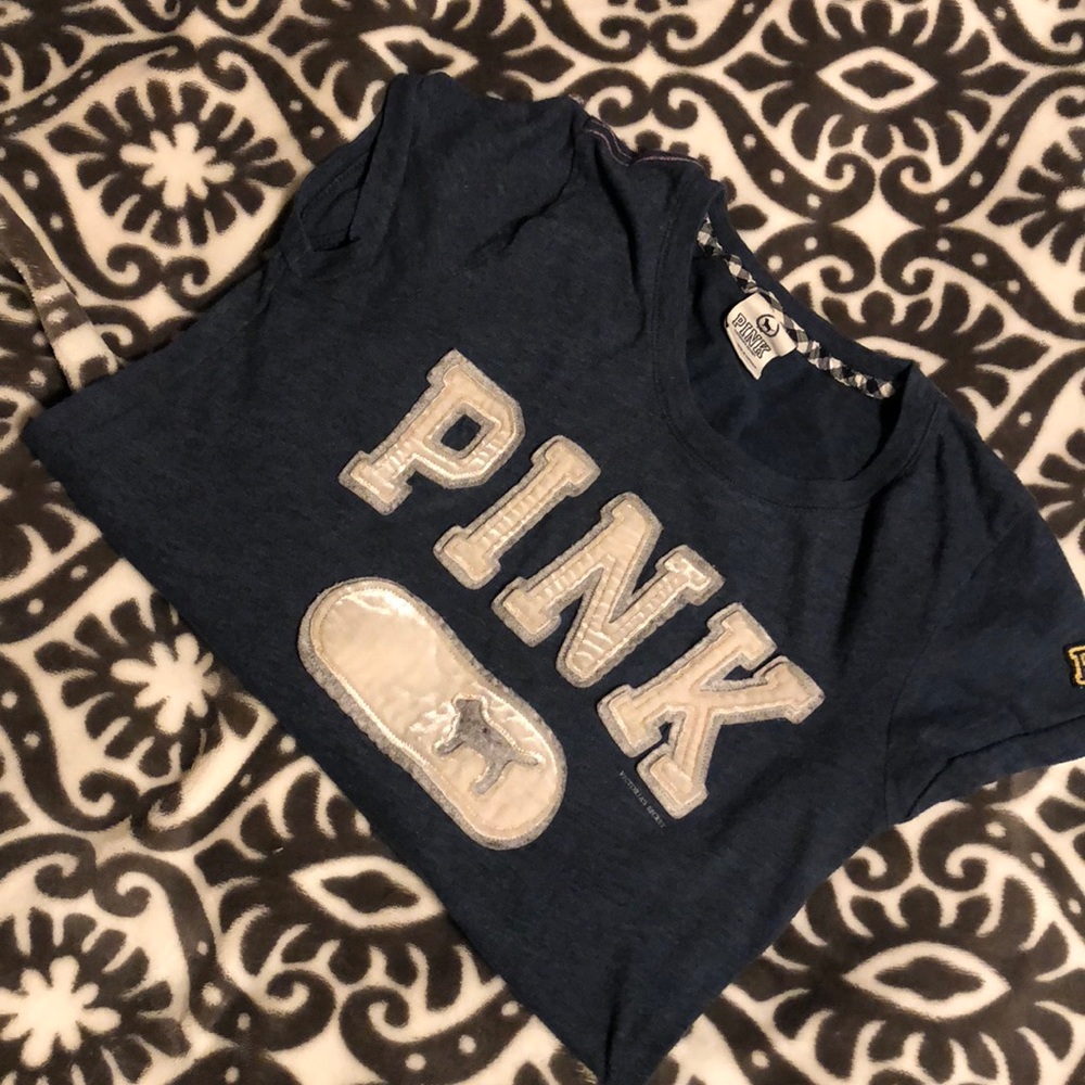 PINK shirt ! Size small